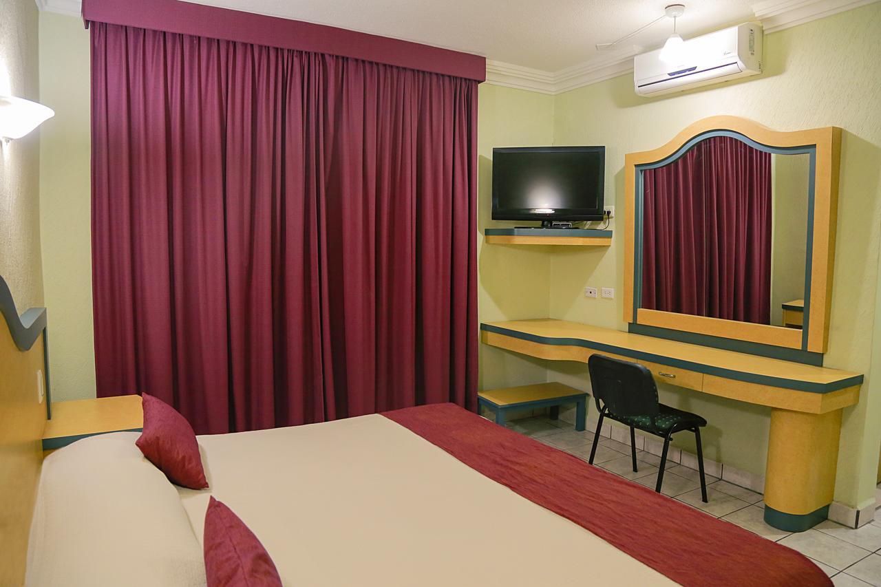 Hotel Madrid Minatitlan Luaran gambar