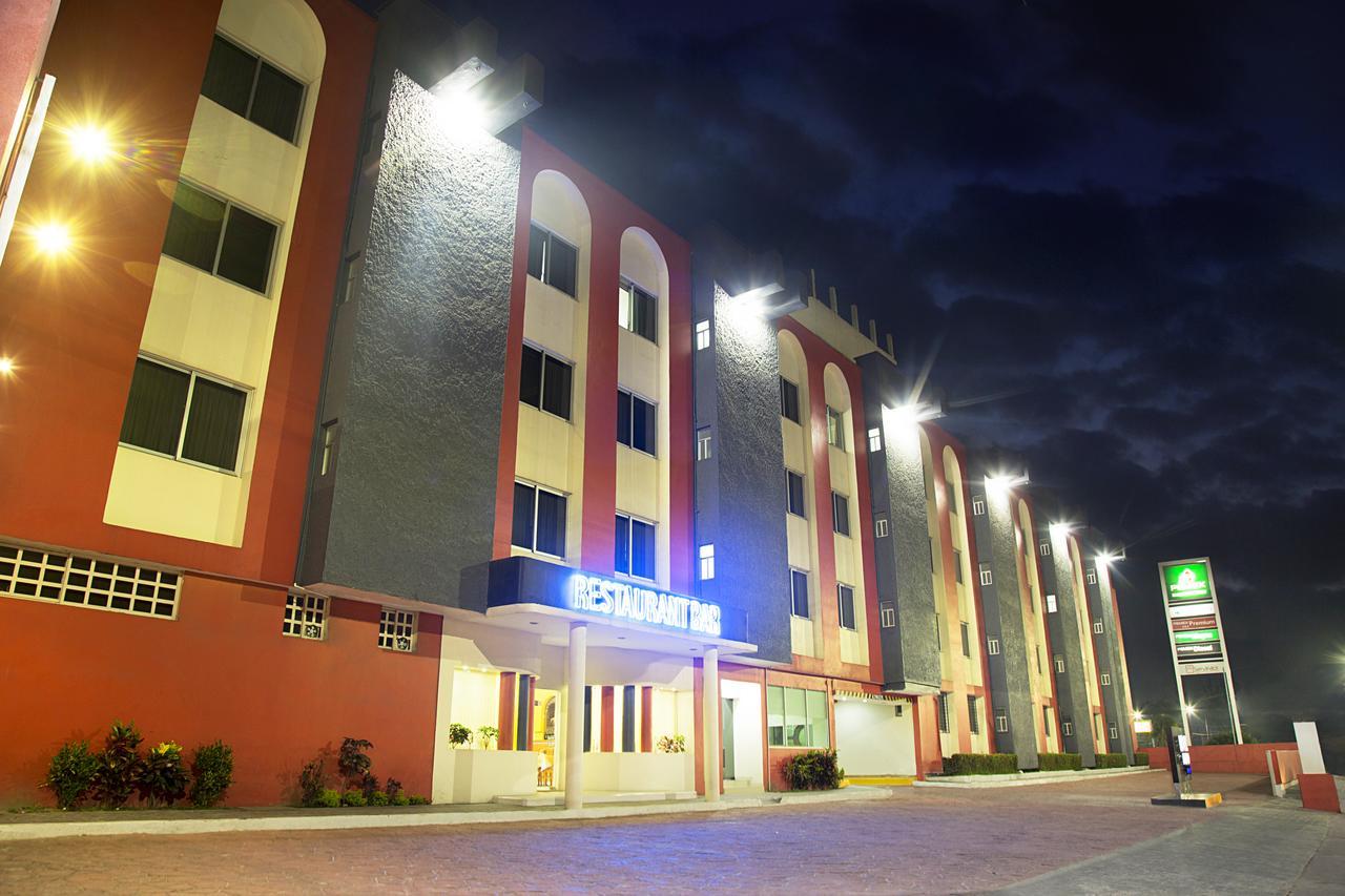 Hotel Madrid Minatitlan Luaran gambar