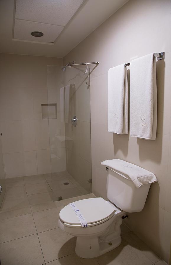 Hotel Madrid Minatitlan Luaran gambar